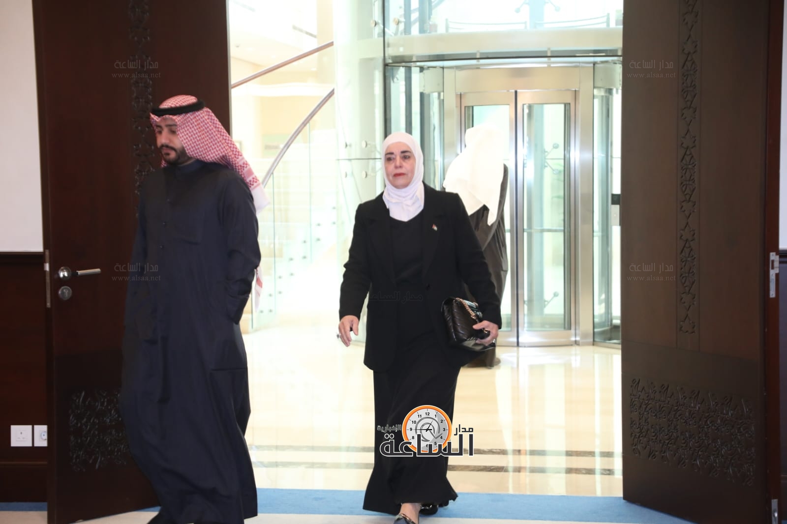 Madar Al-Saa Images 0.9621034801570636