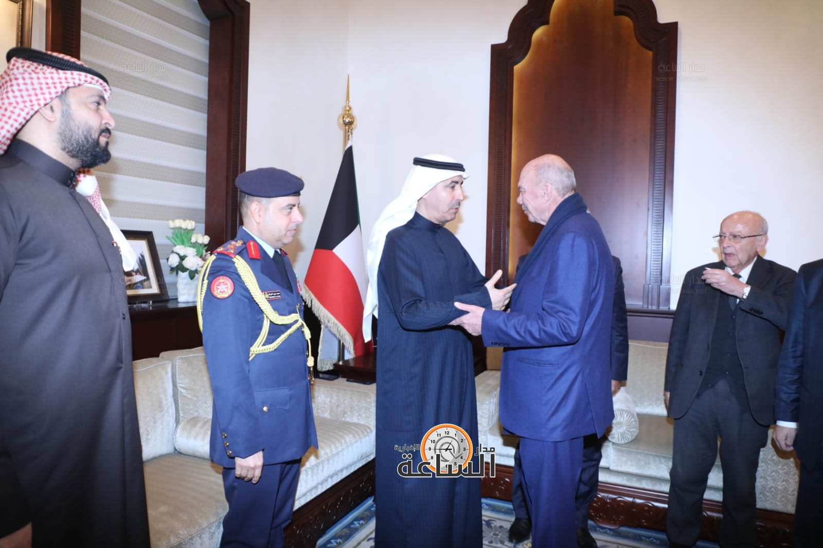 Madar Al-Saa Images 0.2292557631846881