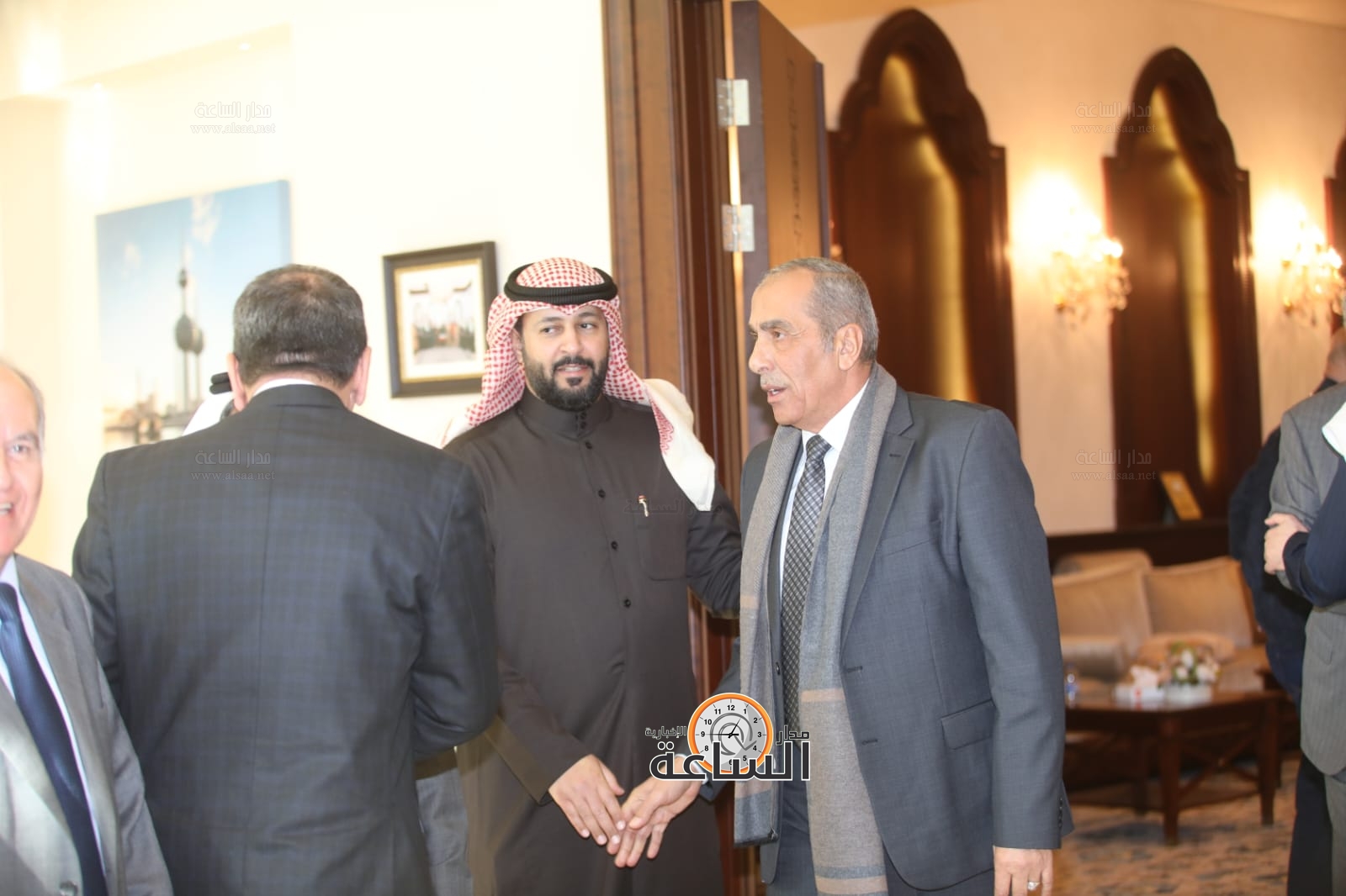 Madar Al-Saa Images 0.46806648963481123