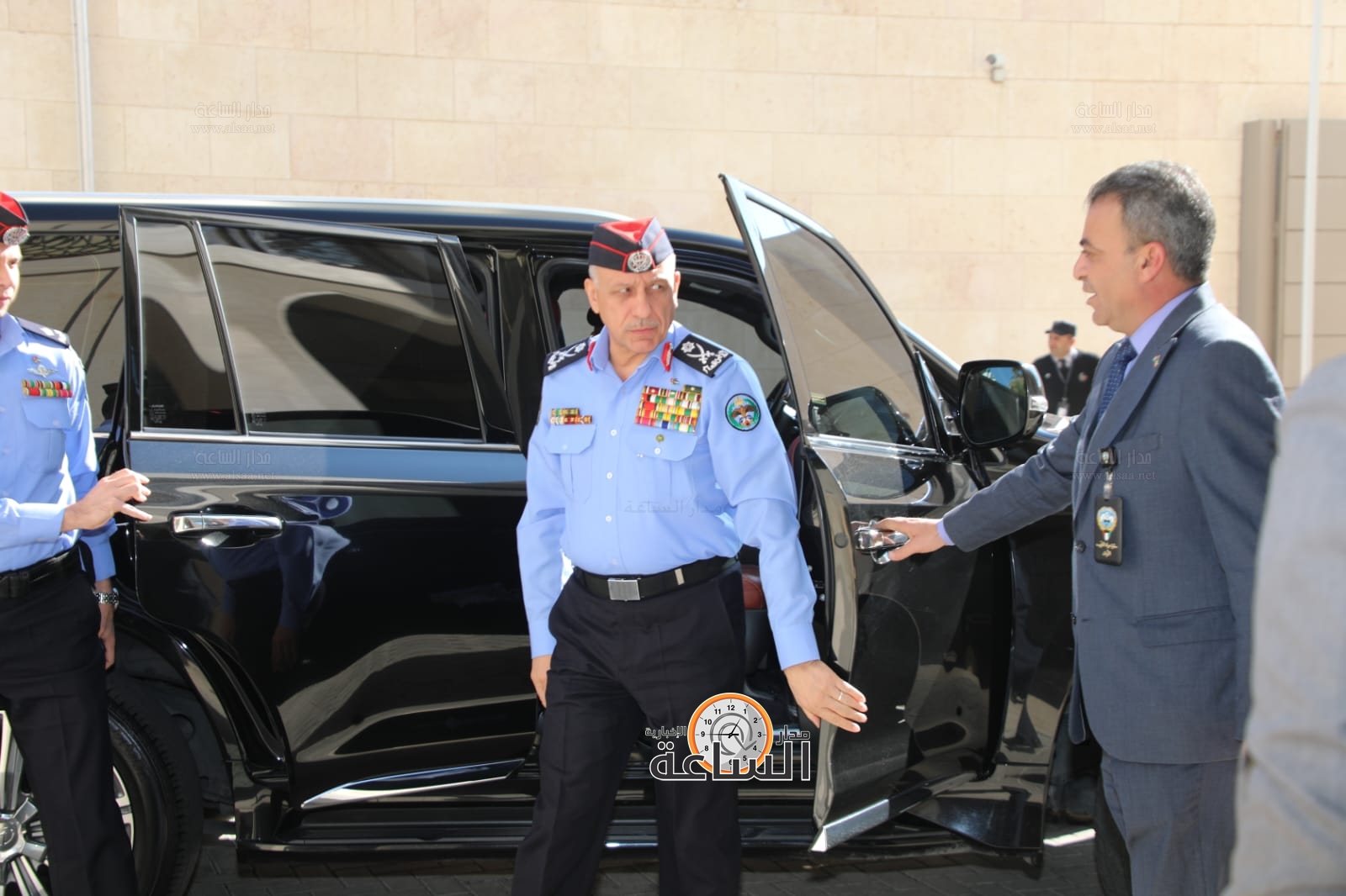 Madar Al-Saa Images 0.4535273441816221