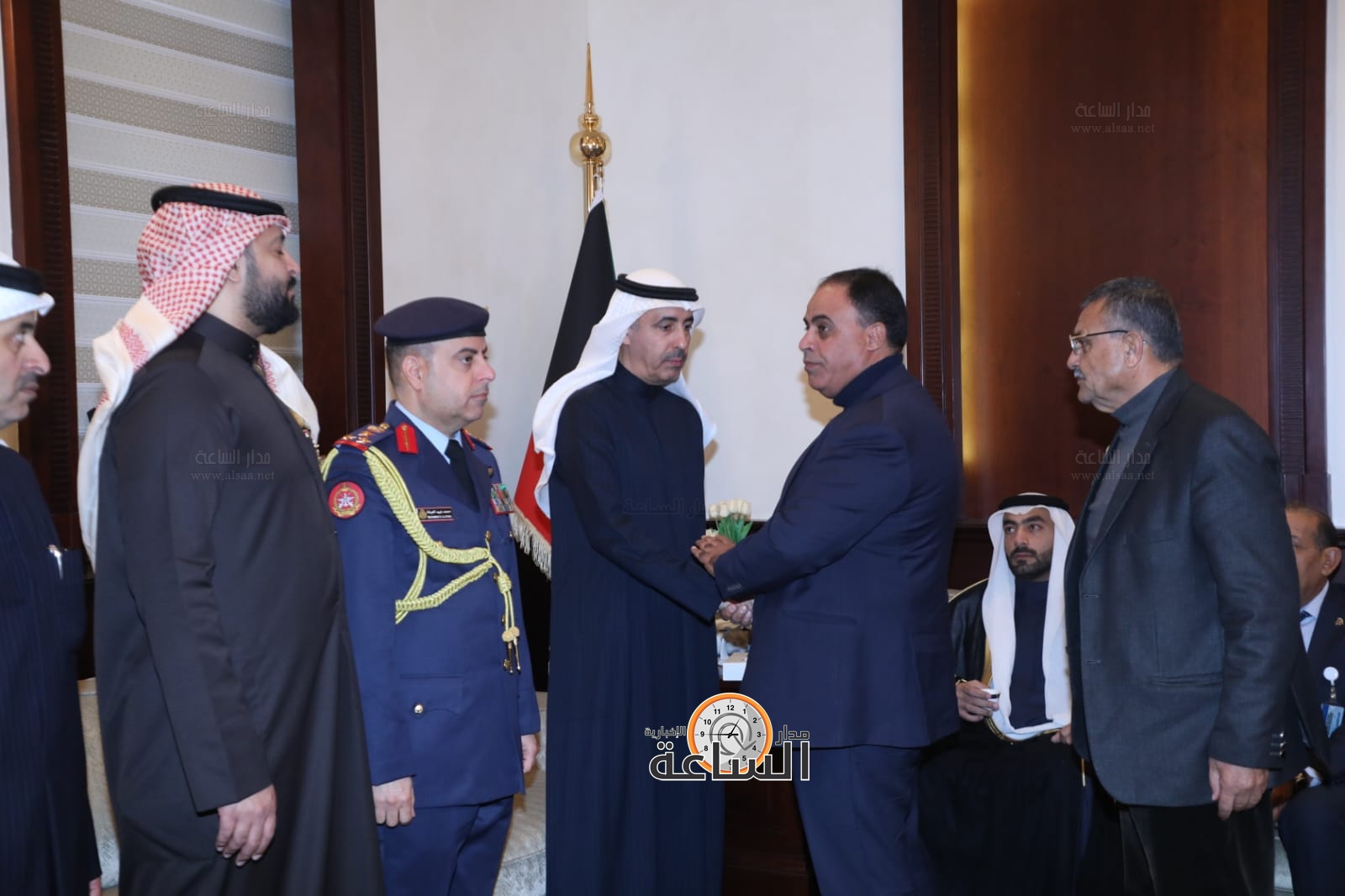 Madar Al-Saa Images 0.6857947069000423