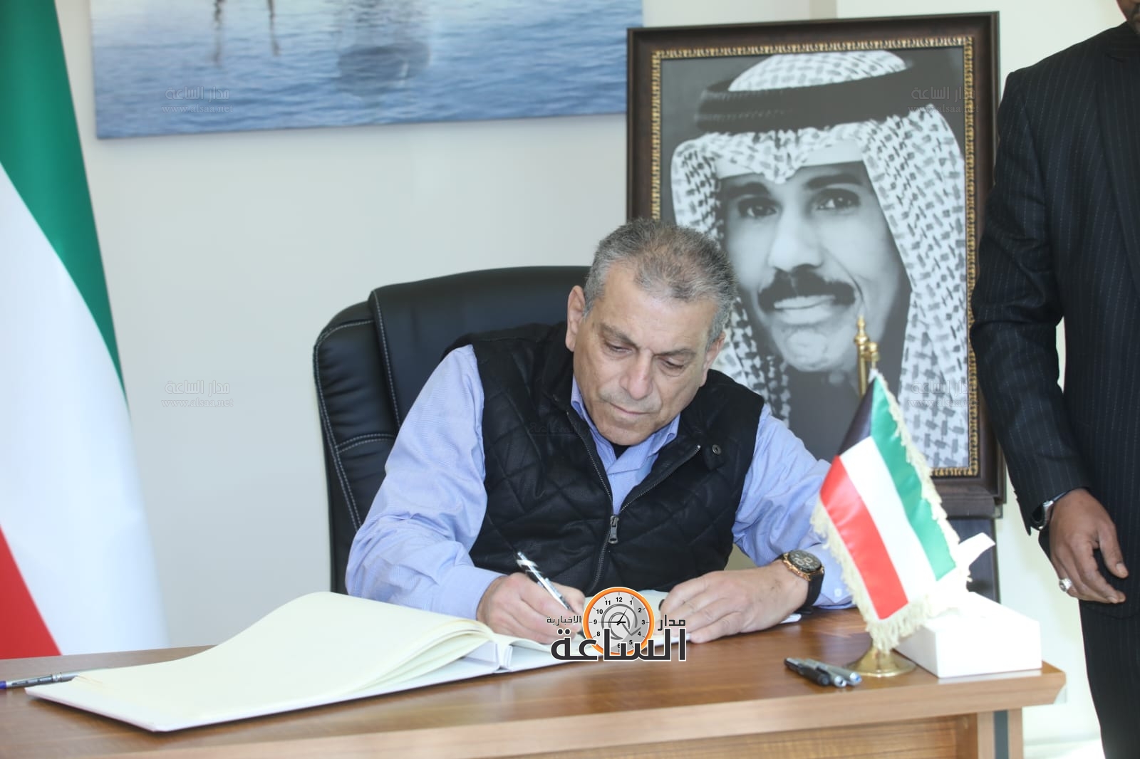 Madar Al-Saa Images 0.42491823451561705