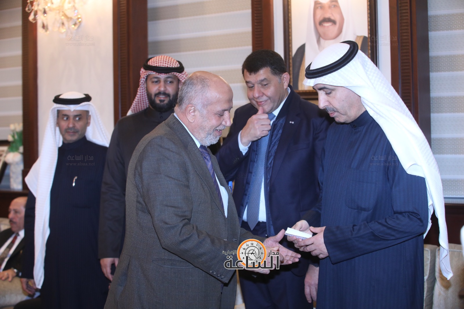 Madar Al-Saa Images 0.8235284562117806