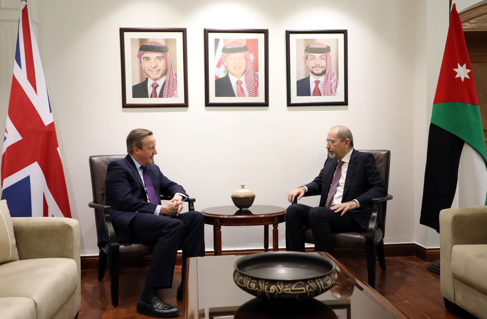 Madar Al-Saa Images 0.723696669907637