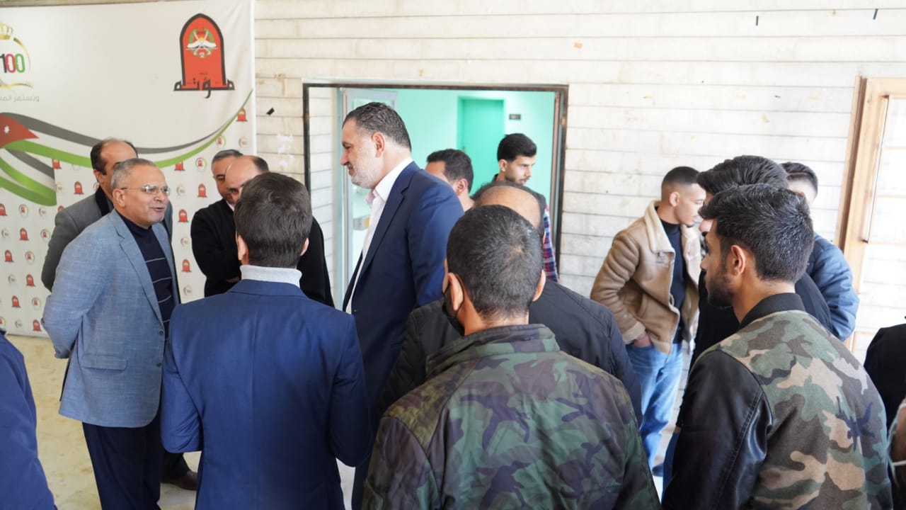 Madar Al-Saa Images 0.9614090540586211