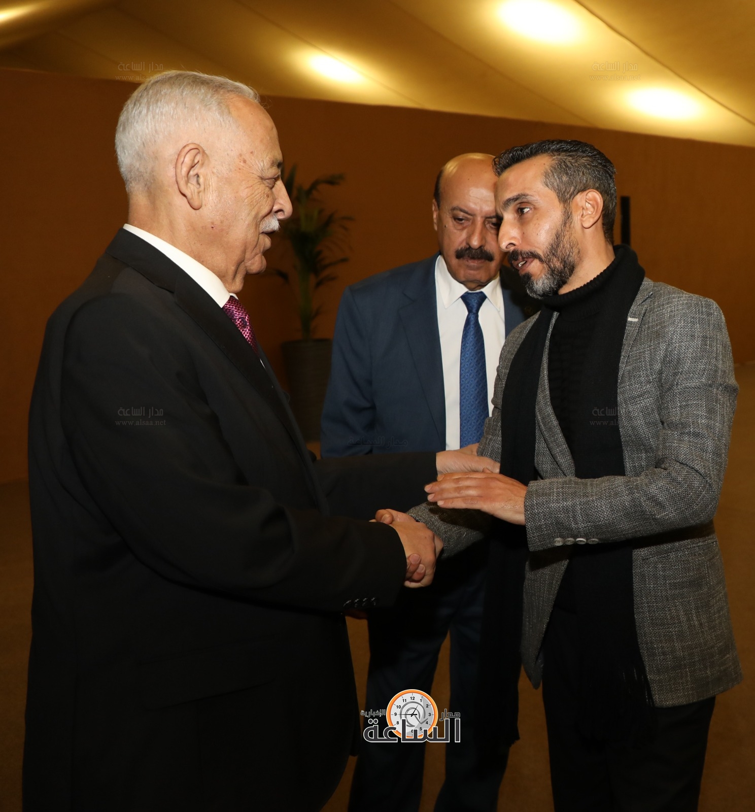 Madar Al-Saa Images 0.41058266443400115