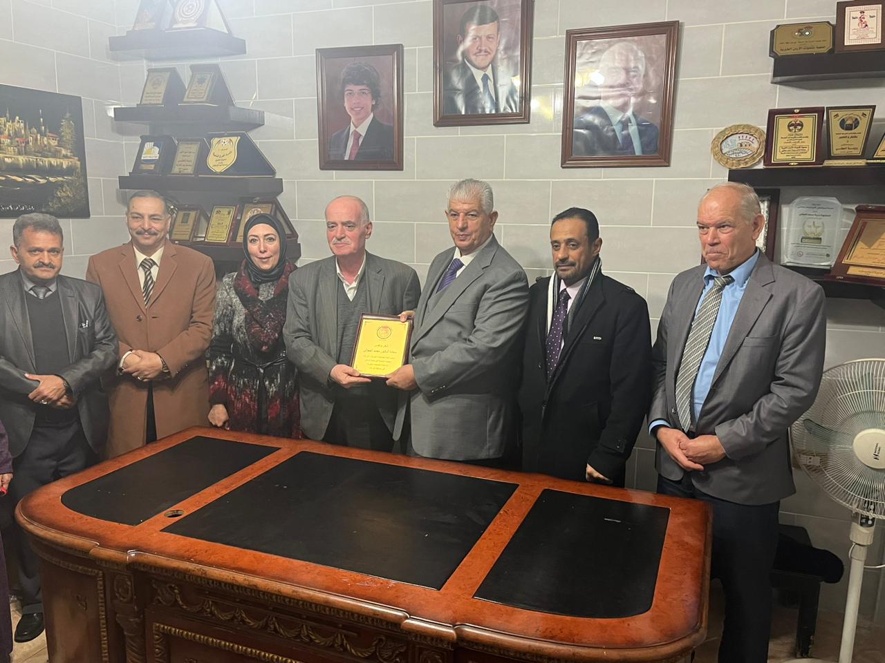 Madar Al-Saa Images 0.4215181578897855