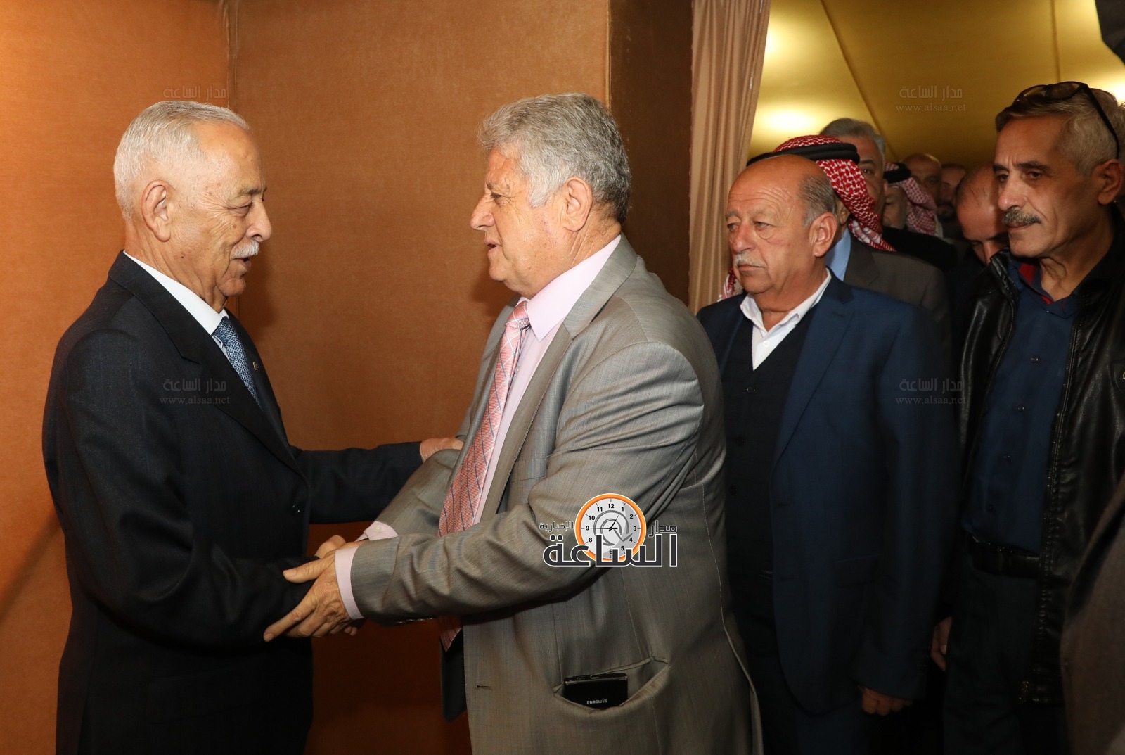 Madar Al-Saa Images 0.426094005562657