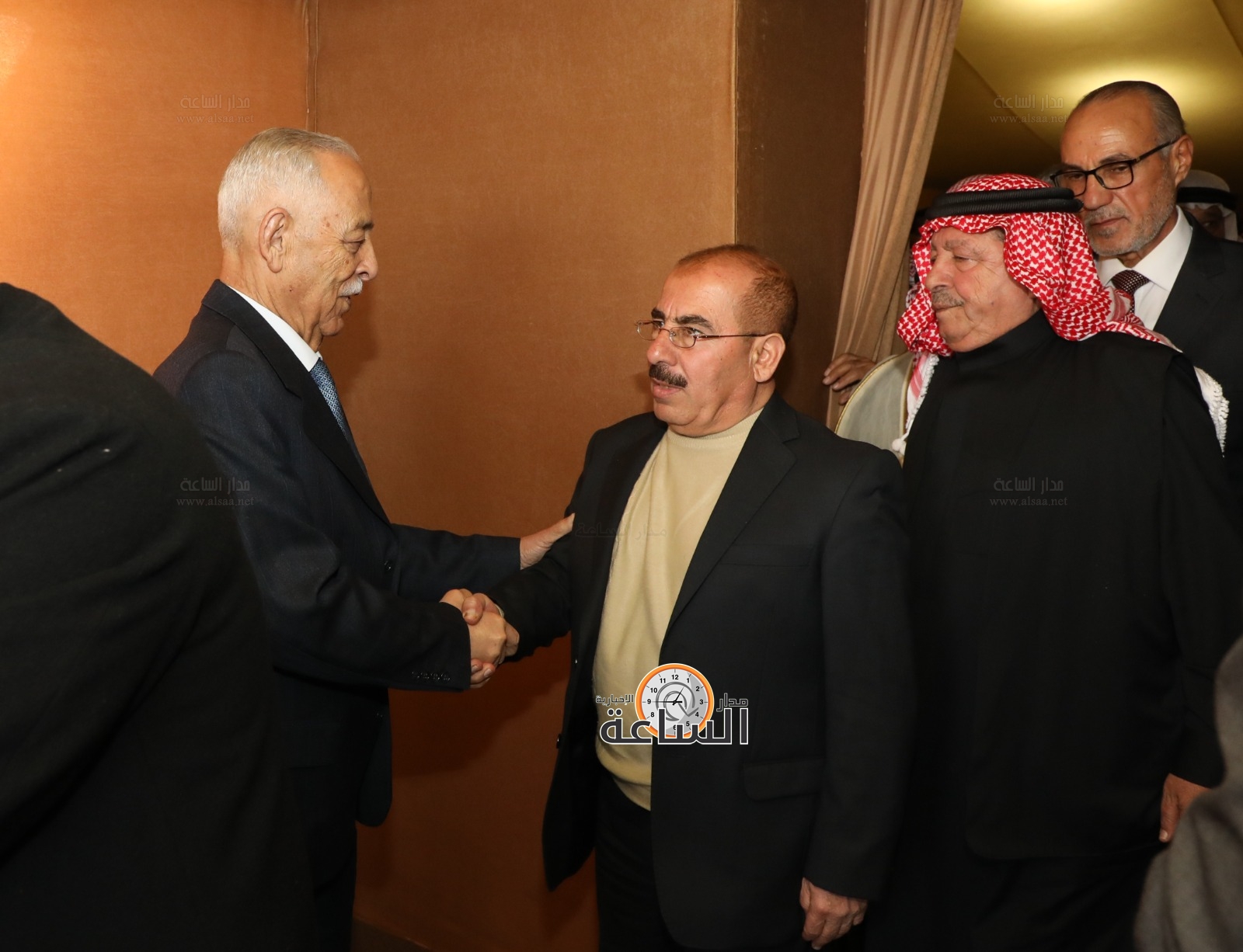 Madar Al-Saa Images 0.8077696187163219