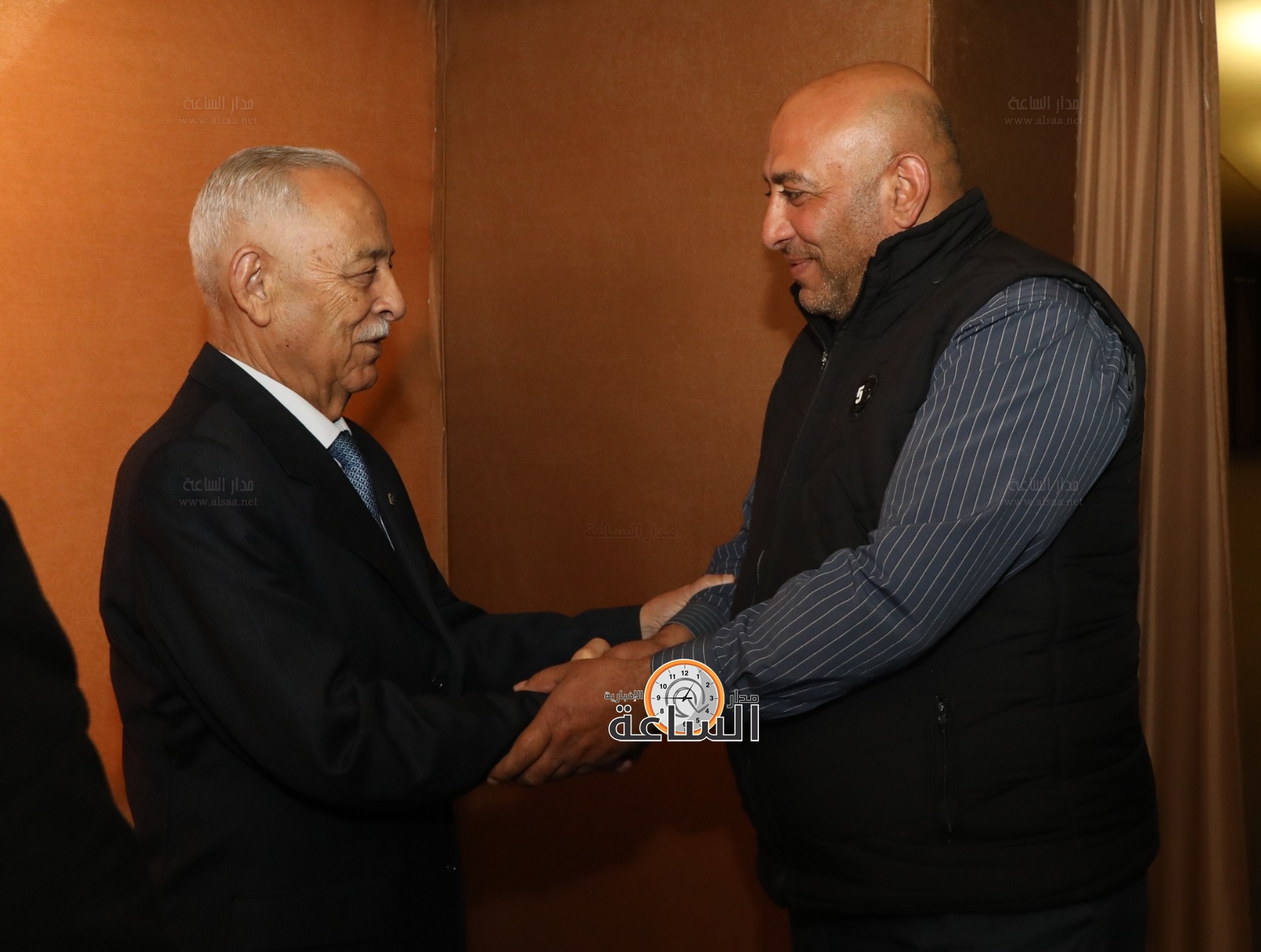 Madar Al-Saa Images 0.5710462488098931