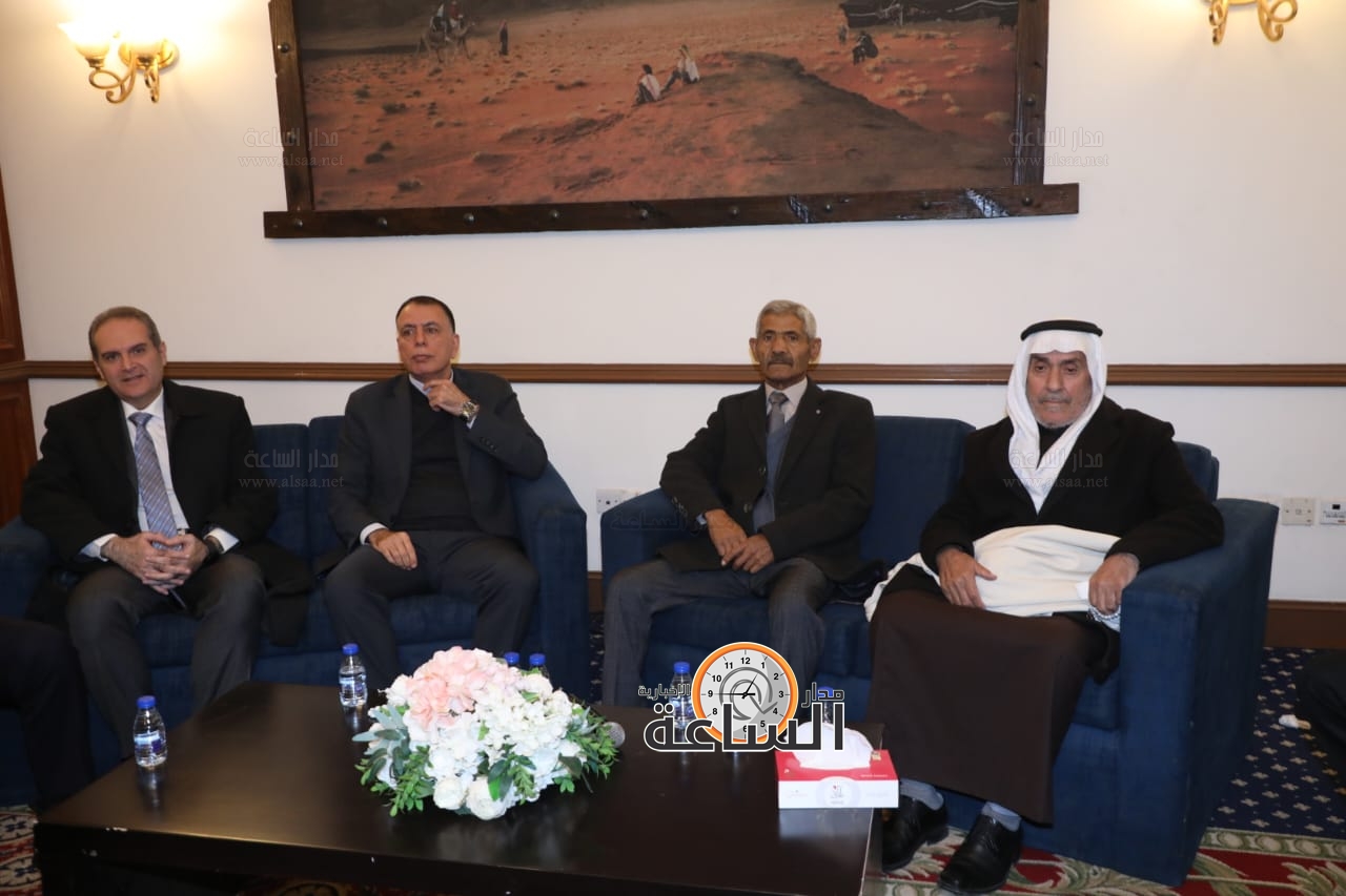 Madar Al-Saa Images 0.03567501676631757