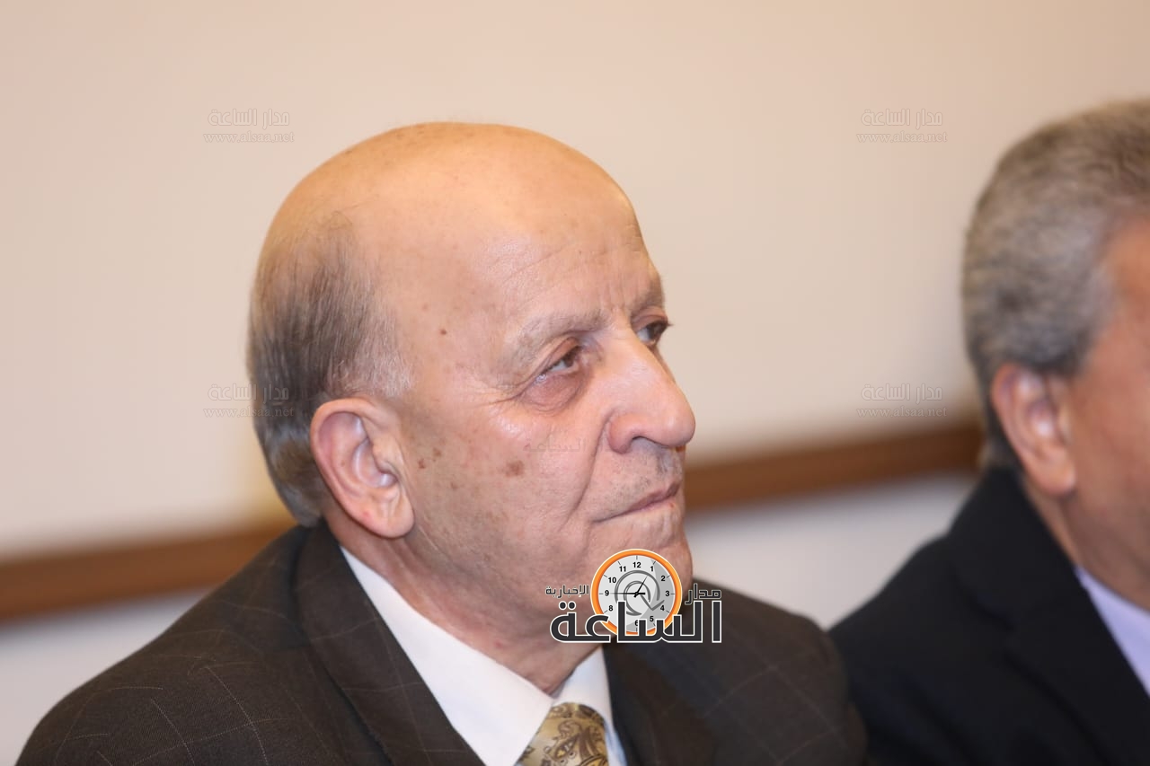 Madar Al-Saa Images 0.8048341661363774