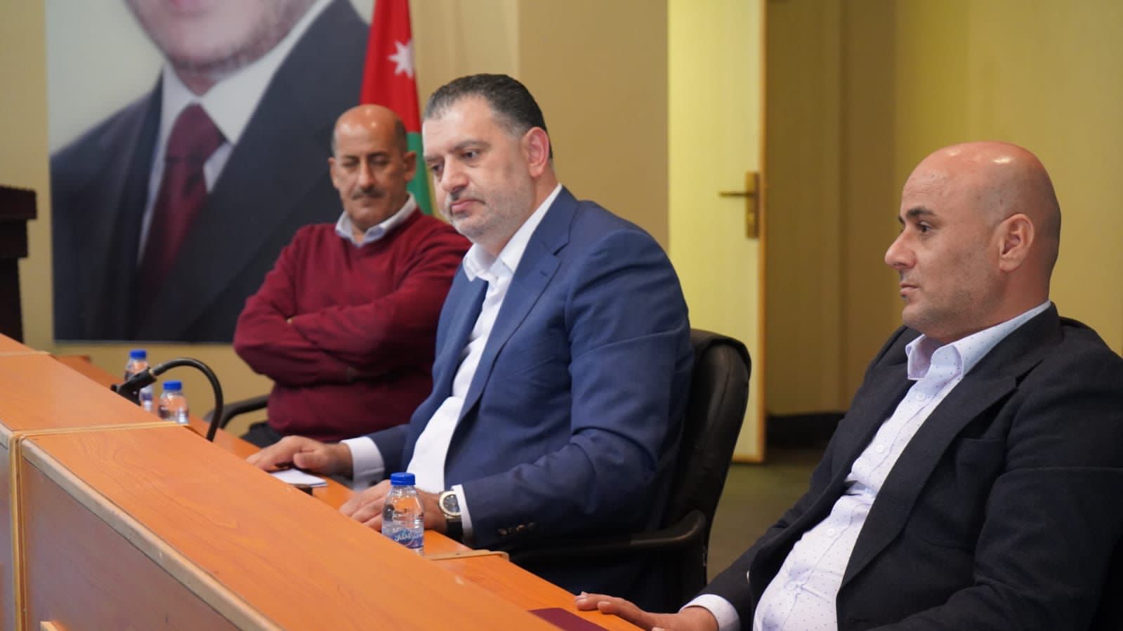 Madar Al-Saa Images 0.6501417977675403