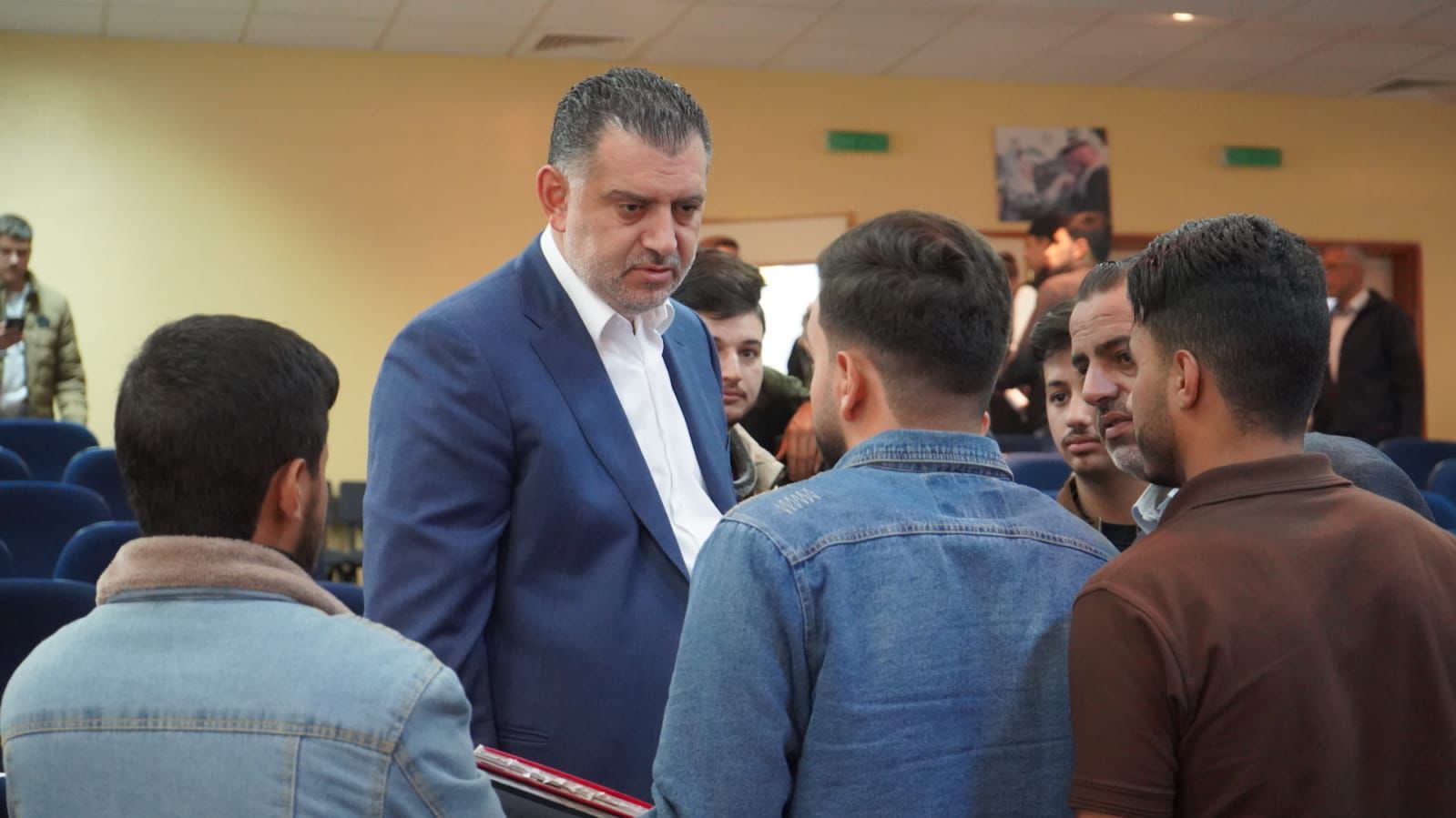 Madar Al-Saa Images 0.6757357640230568