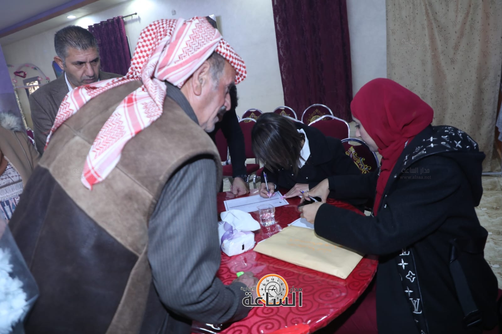 Madar Al-Saa Images 0.11458312357468592