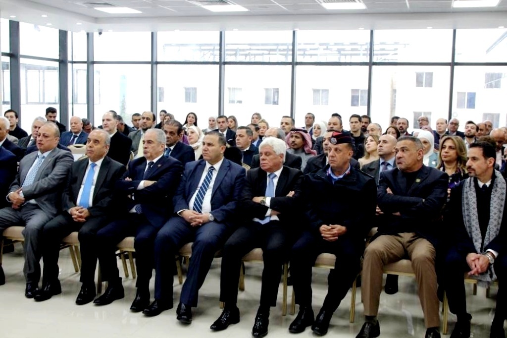 Madar Al-Saa Images 0.7078351357653352