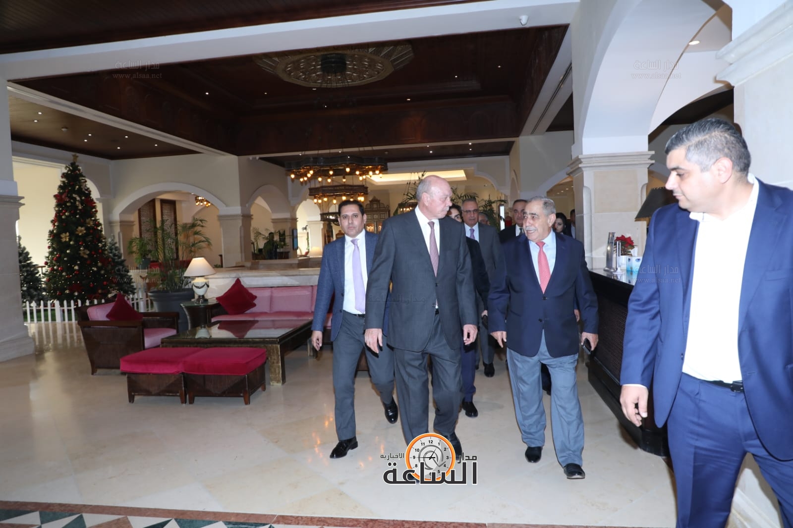 Madar Al-Saa Images 0.39113941610186687