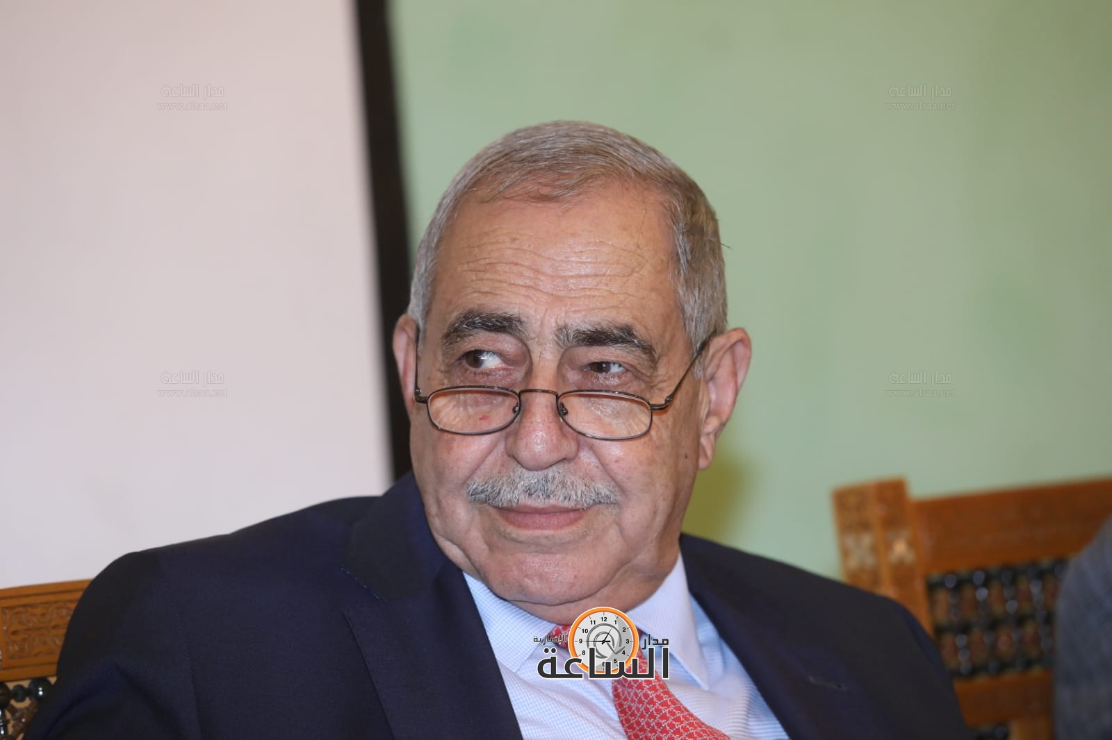 Madar Al-Saa Images 0.8725923791544983