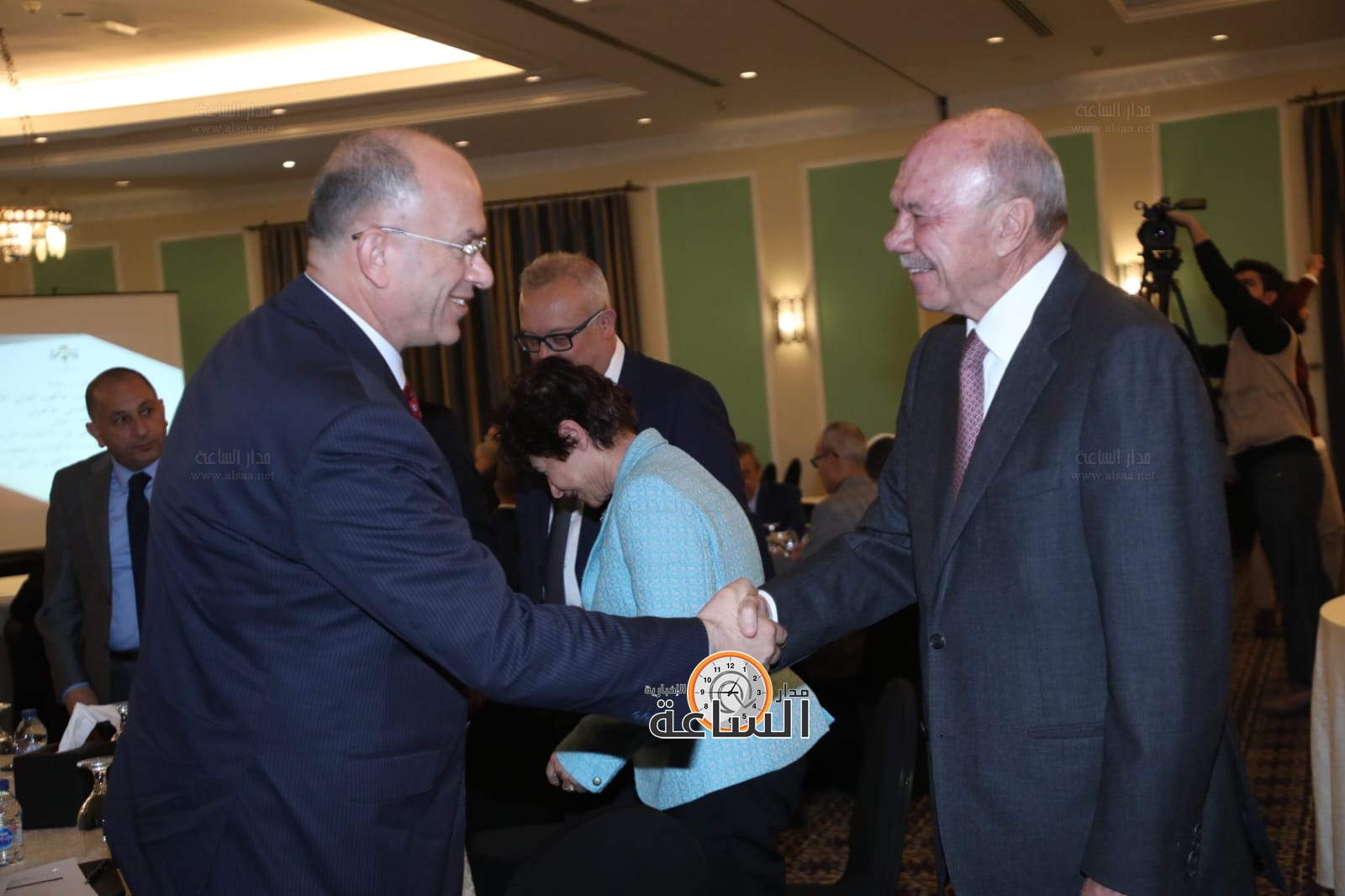 Madar Al-Saa Images 0.9306290139375704