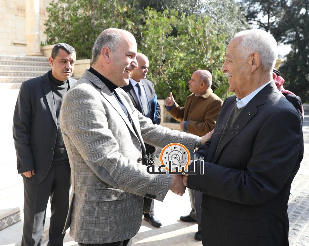 Madar Al-Saa Images 0.7776076883294814