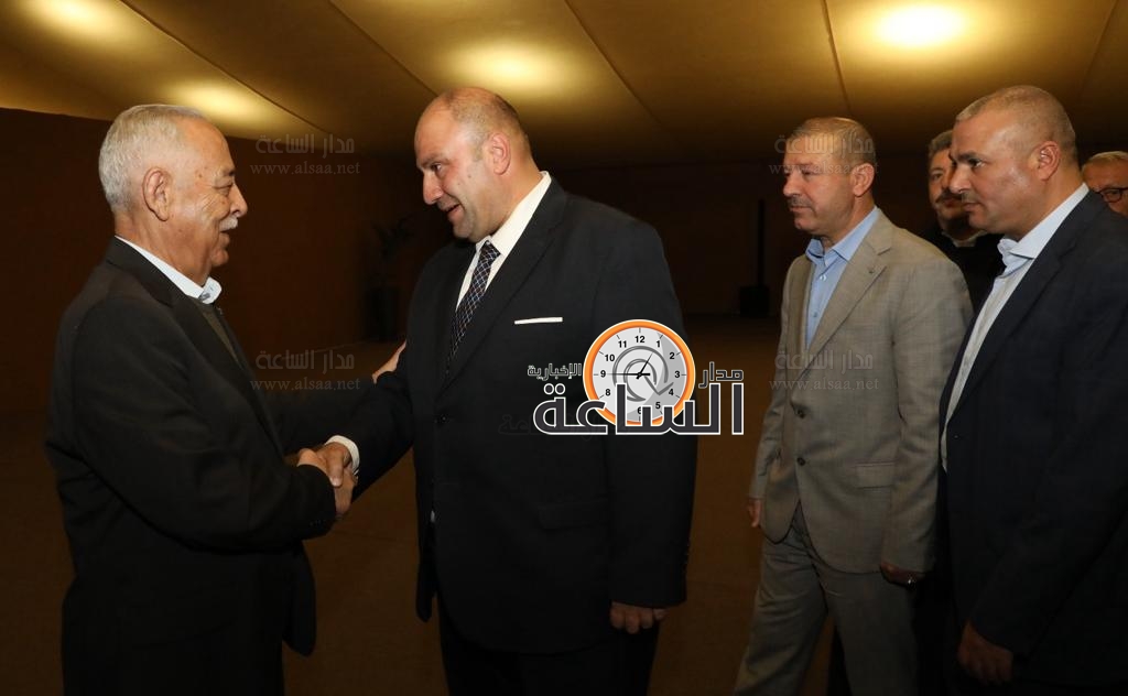 Madar Al-Saa Images 0.15994531372409182