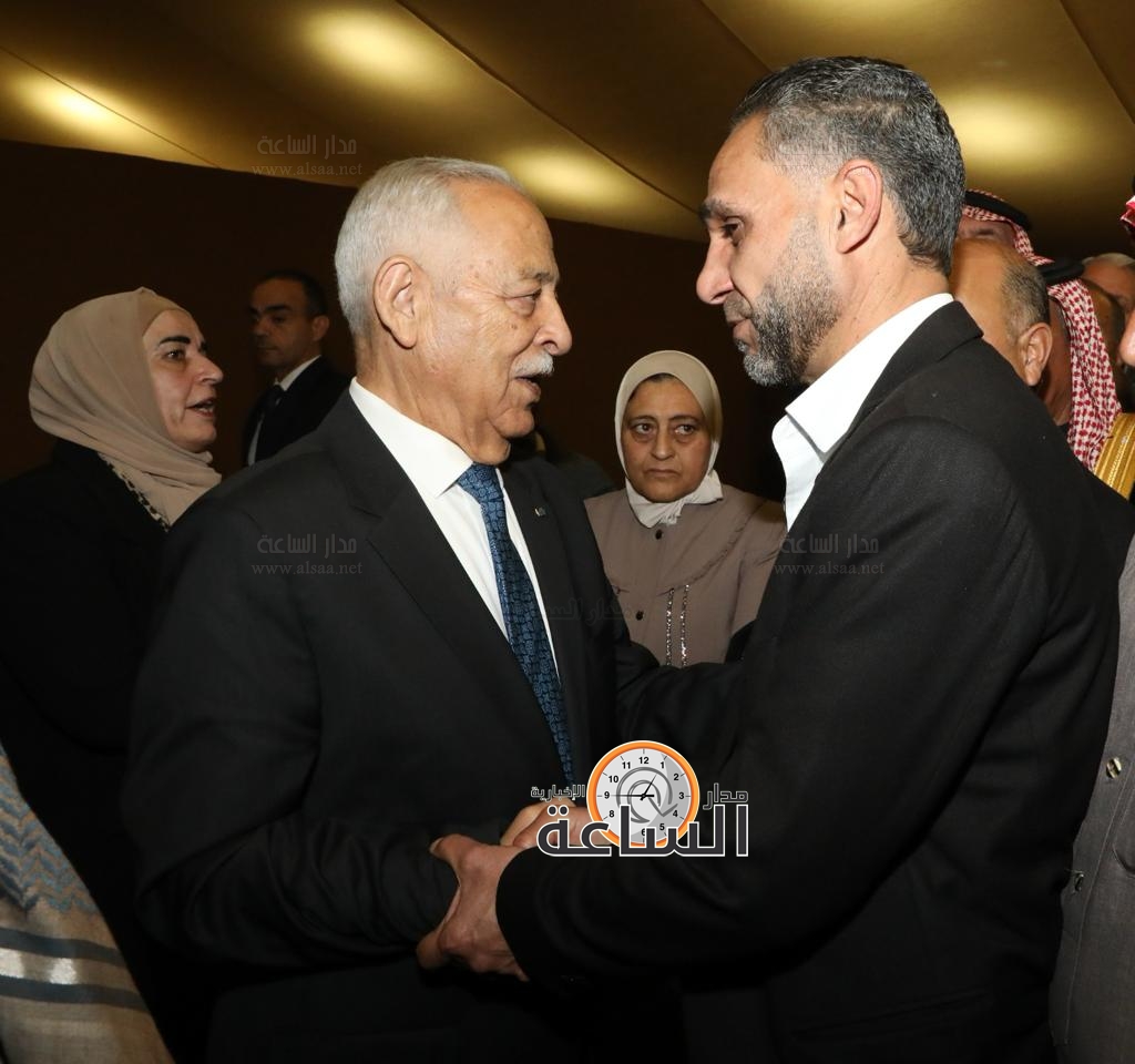 Madar Al-Saa Images 0.8387809835038647