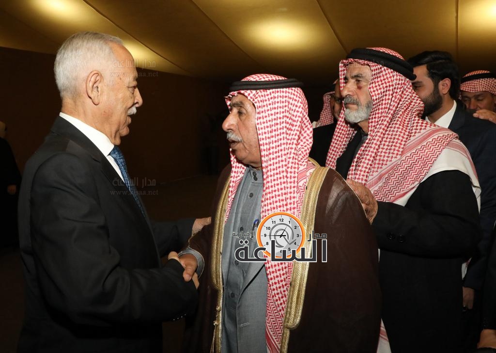 Madar Al-Saa Images 0.4085131672597222