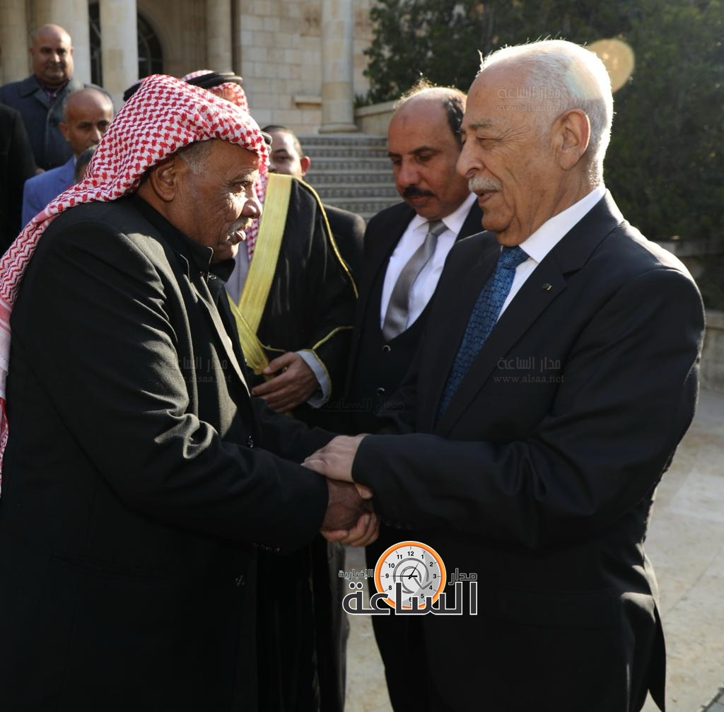 Madar Al-Saa Images 0.23635913304554546