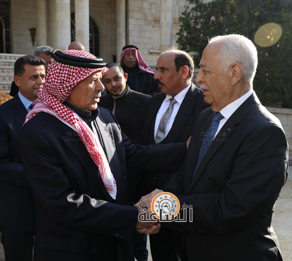 Madar Al-Saa Images 0.6988453975006848