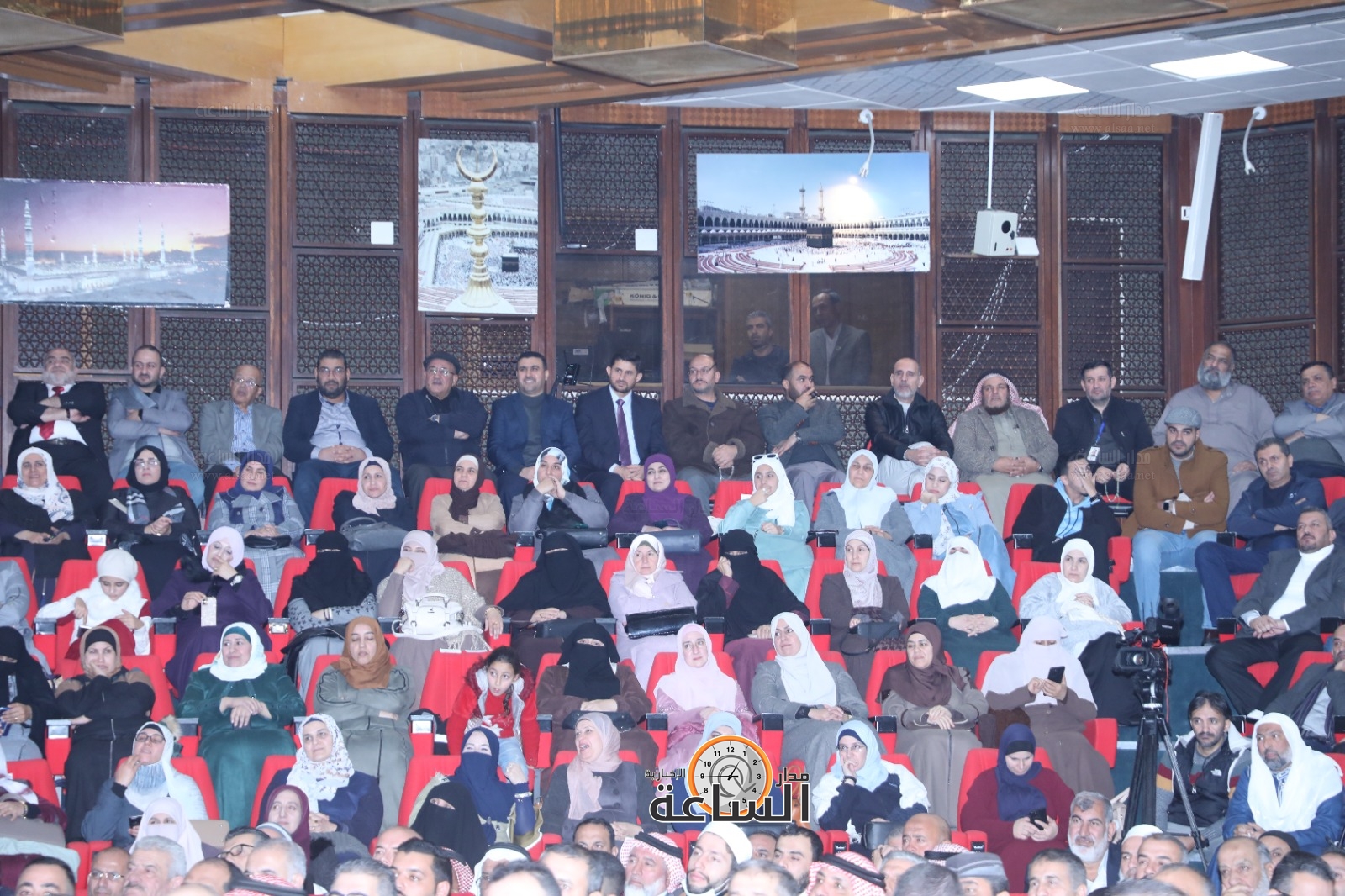 Madar Al-Saa Images 0.9550459847357091