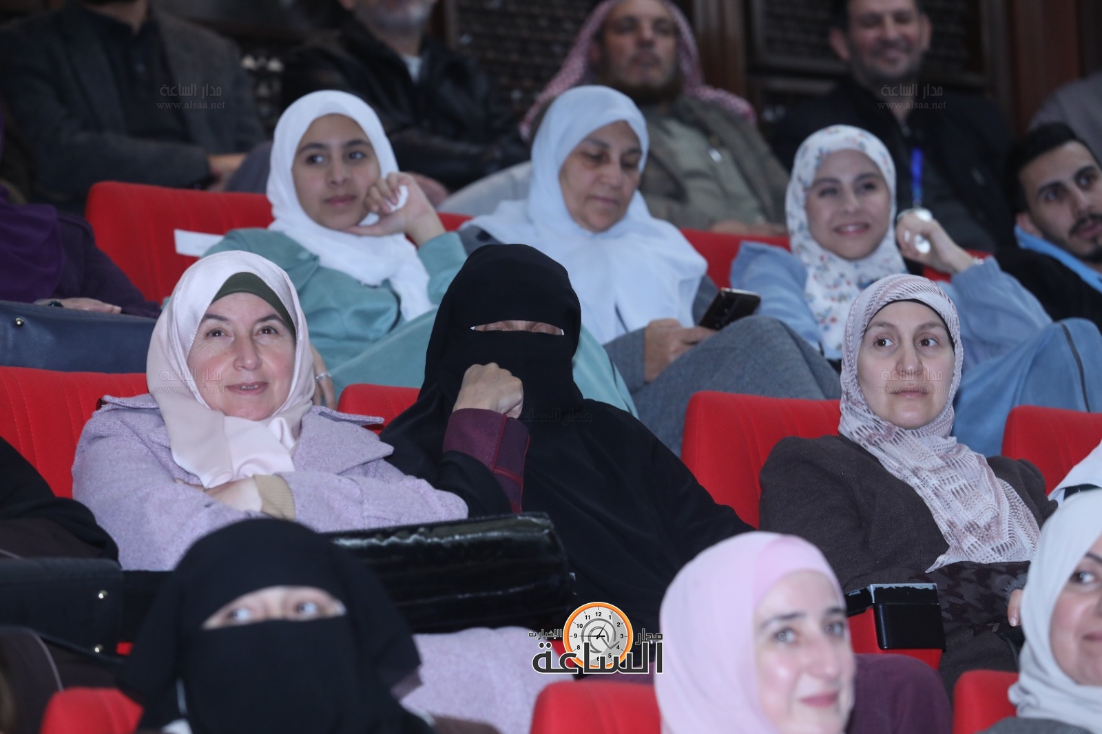 Madar Al-Saa Images 0.7890140784846675