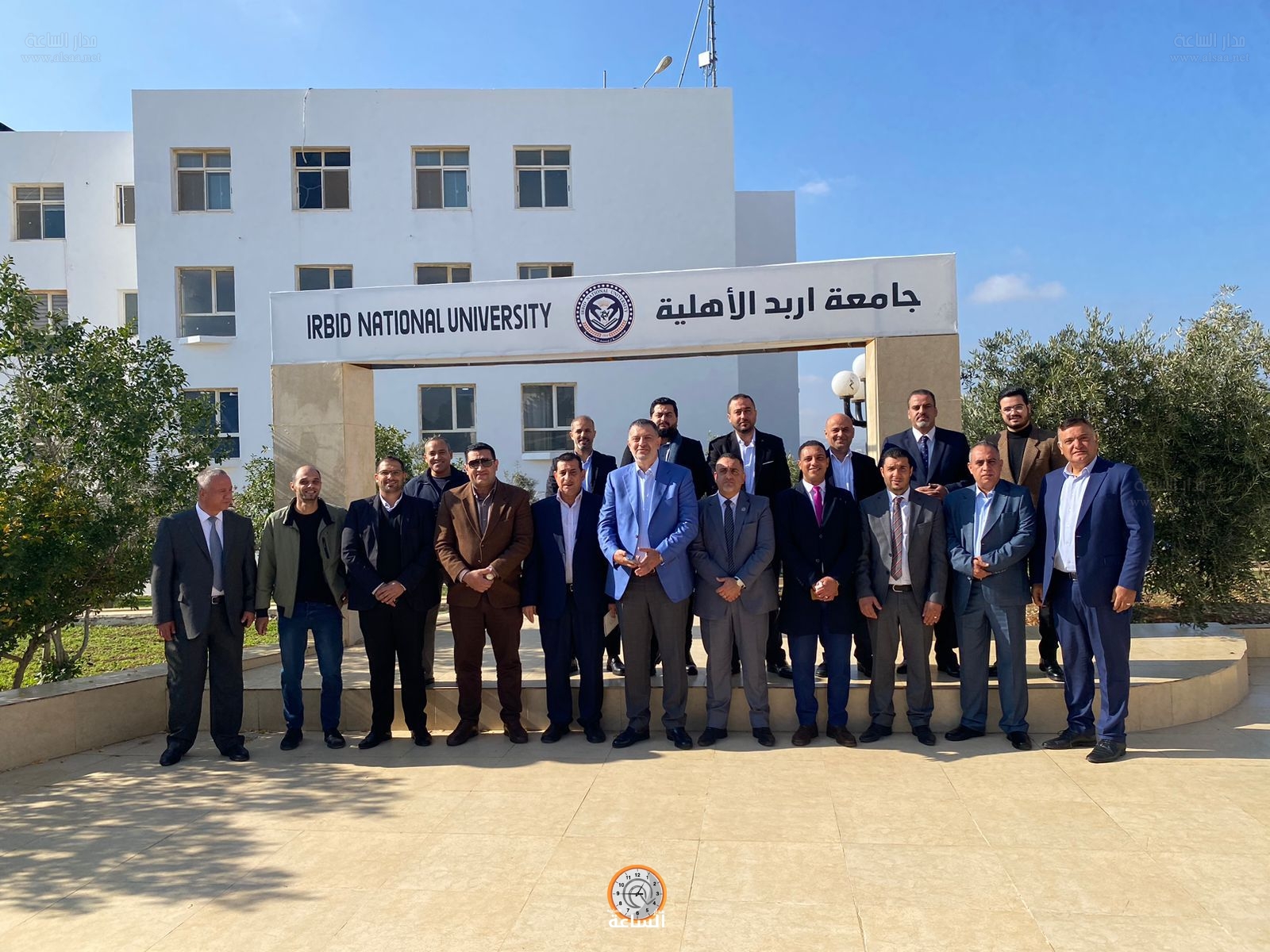 Madar Al-Saa Images 0.5564662416504278