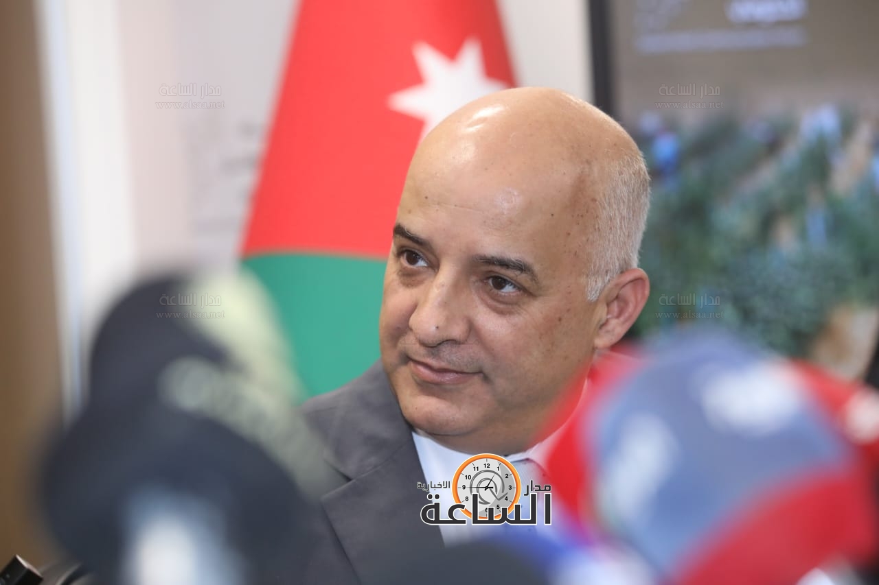 Madar Al-Saa Images 0.8737615347093548