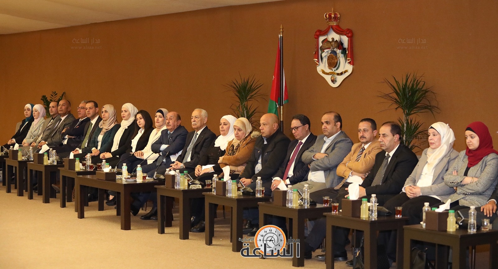 Madar Al-Saa Images 0.21083303386989694