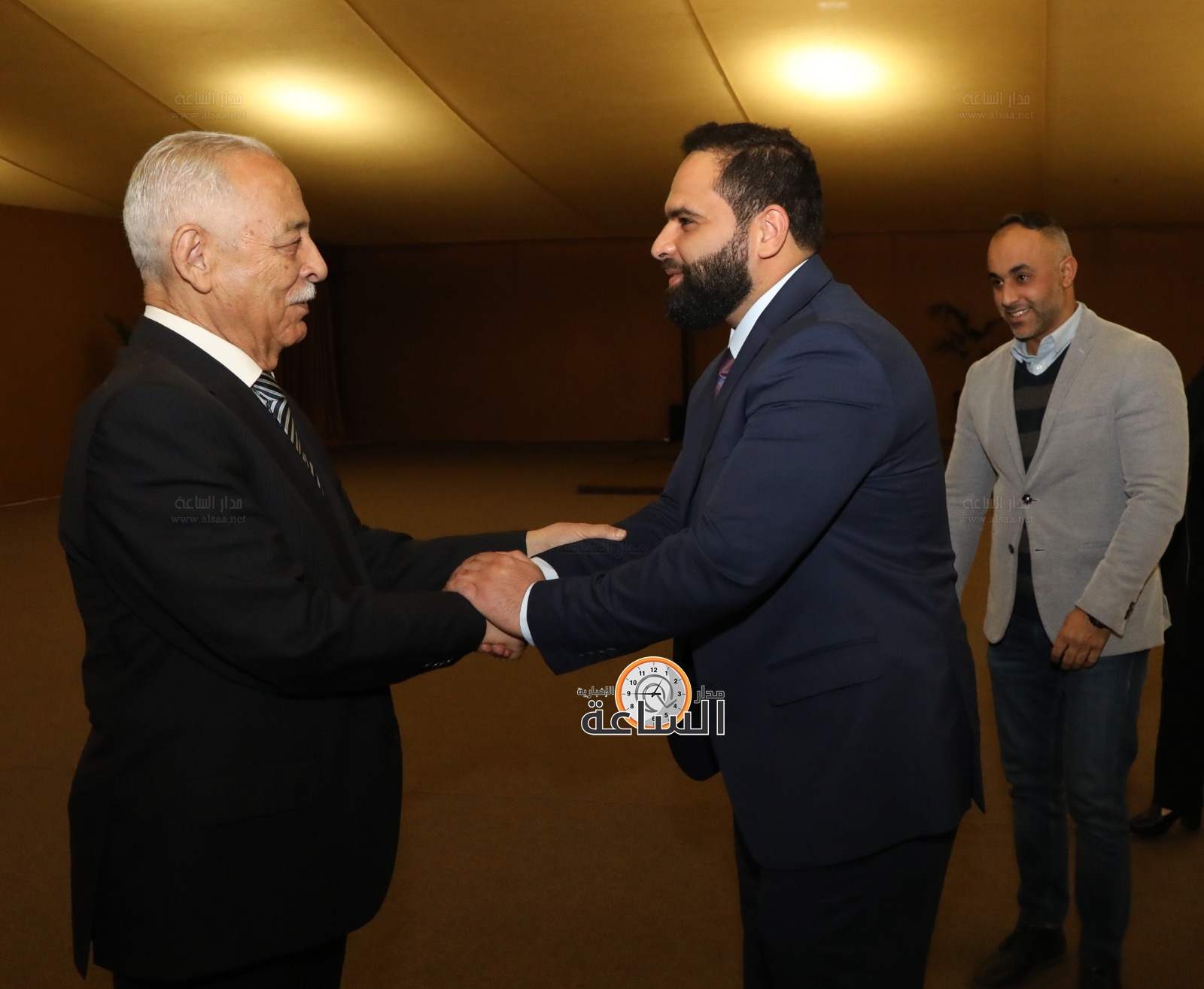 Madar Al-Saa Images 0.717388455016982