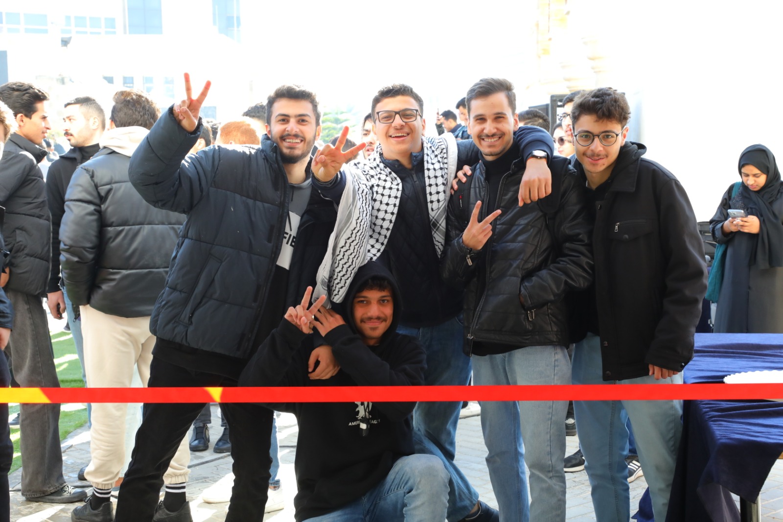 Madar Al-Saa Images 0.3788628770012885