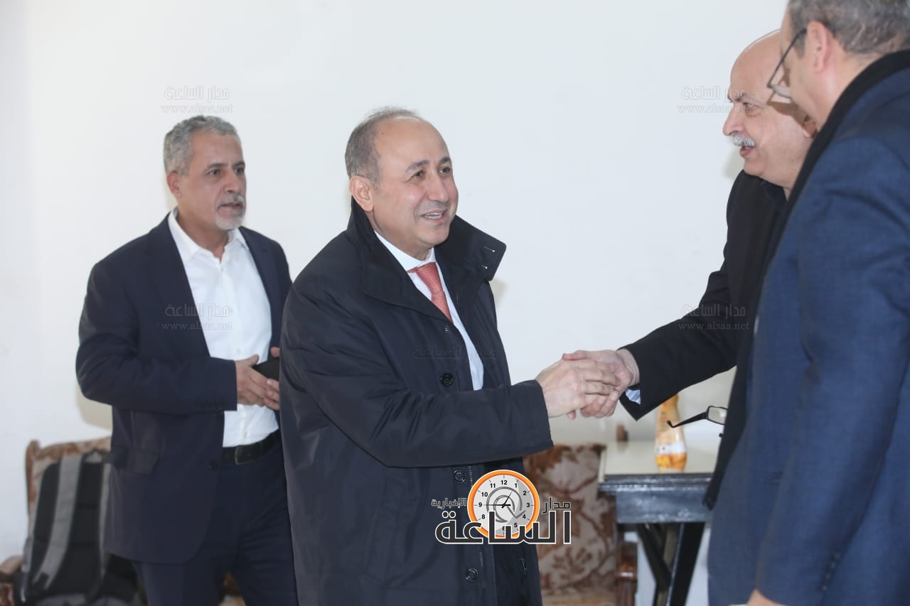 Madar Al-Saa Images 0.888995153851587