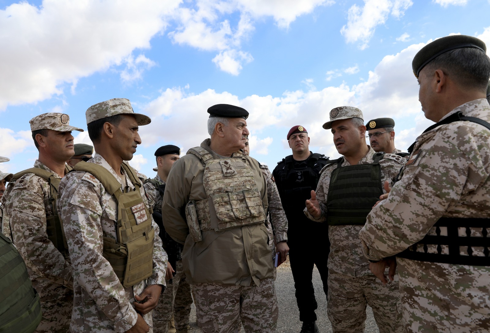 Madar Al-Saa Images 0.014749137364214349