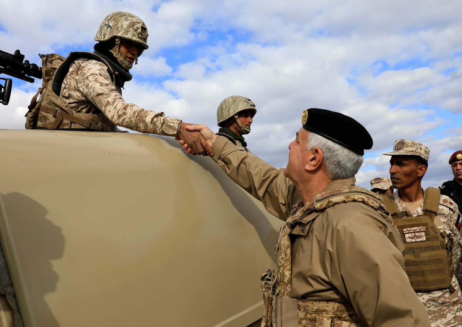 Madar Al-Saa Images 0.24927351482515858