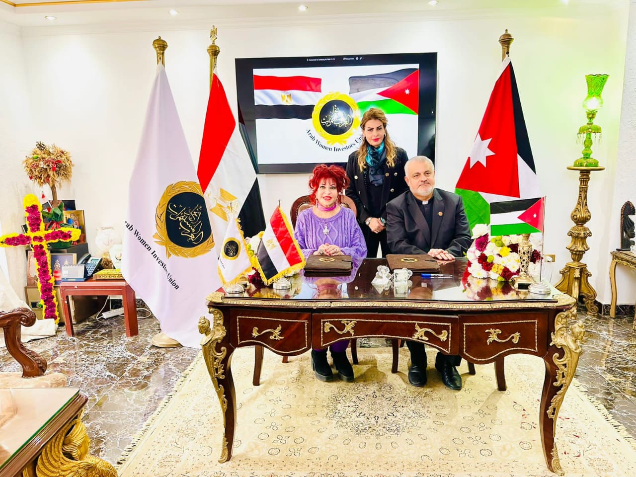 Madar Al-Saa Images 0.03374114142072404