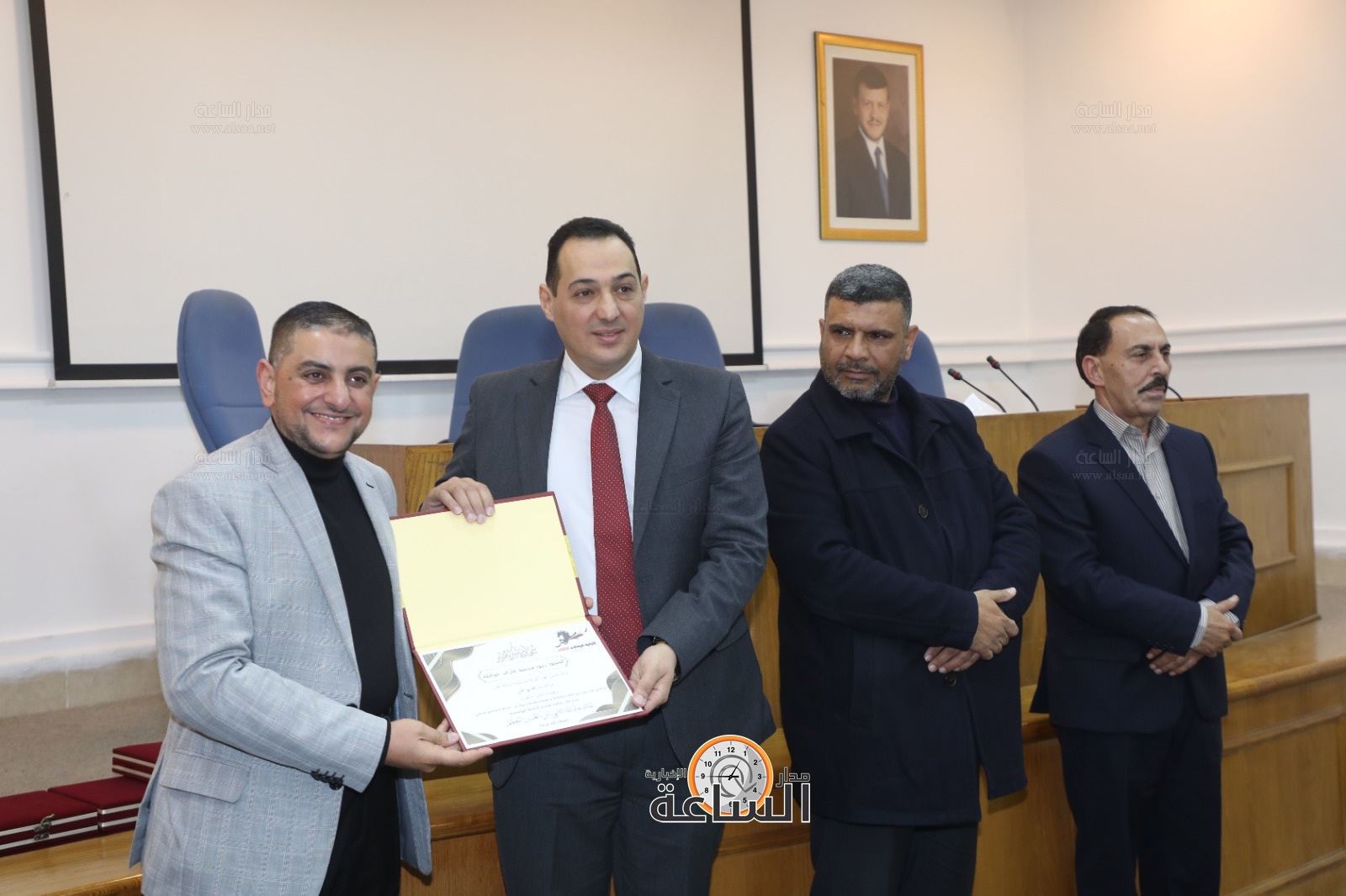 Madar Al-Saa Images 0.5301763548053144