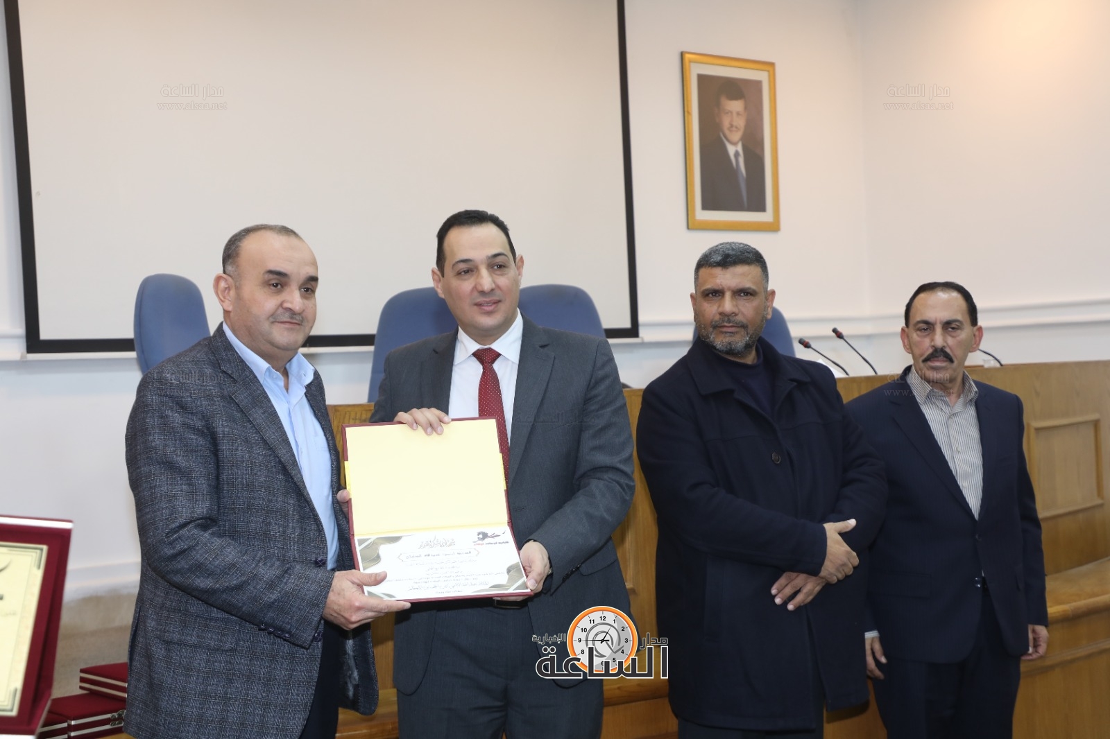 Madar Al-Saa Images 0.9704821306268143