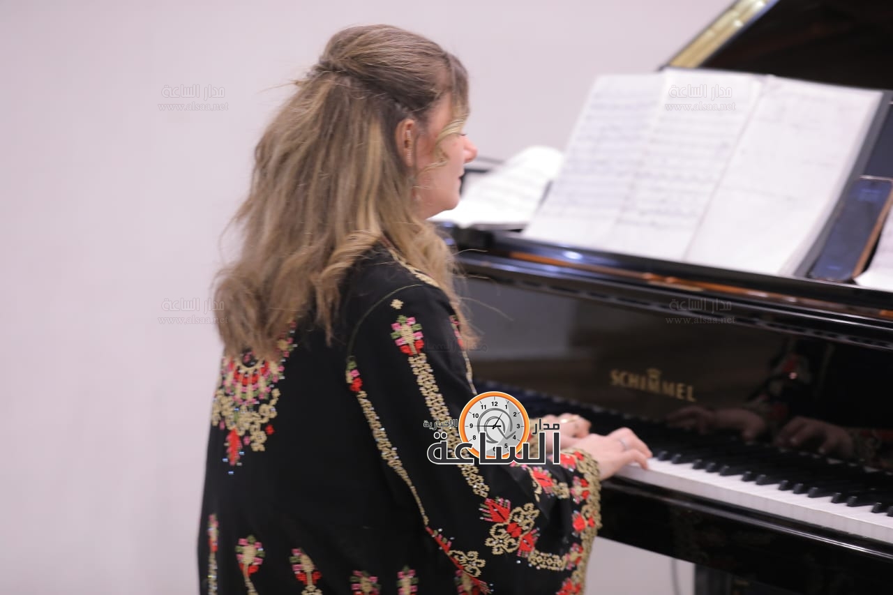 Madar Al-Saa Images 0.16004703612963422