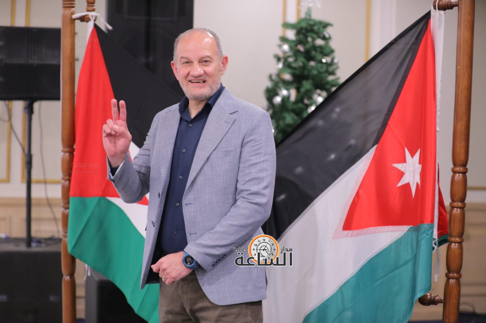 Madar Al-Saa Images 0.940348827304861