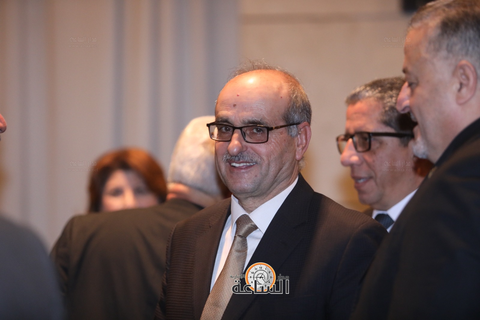 Madar Al-Saa Images 0.41047298311147884