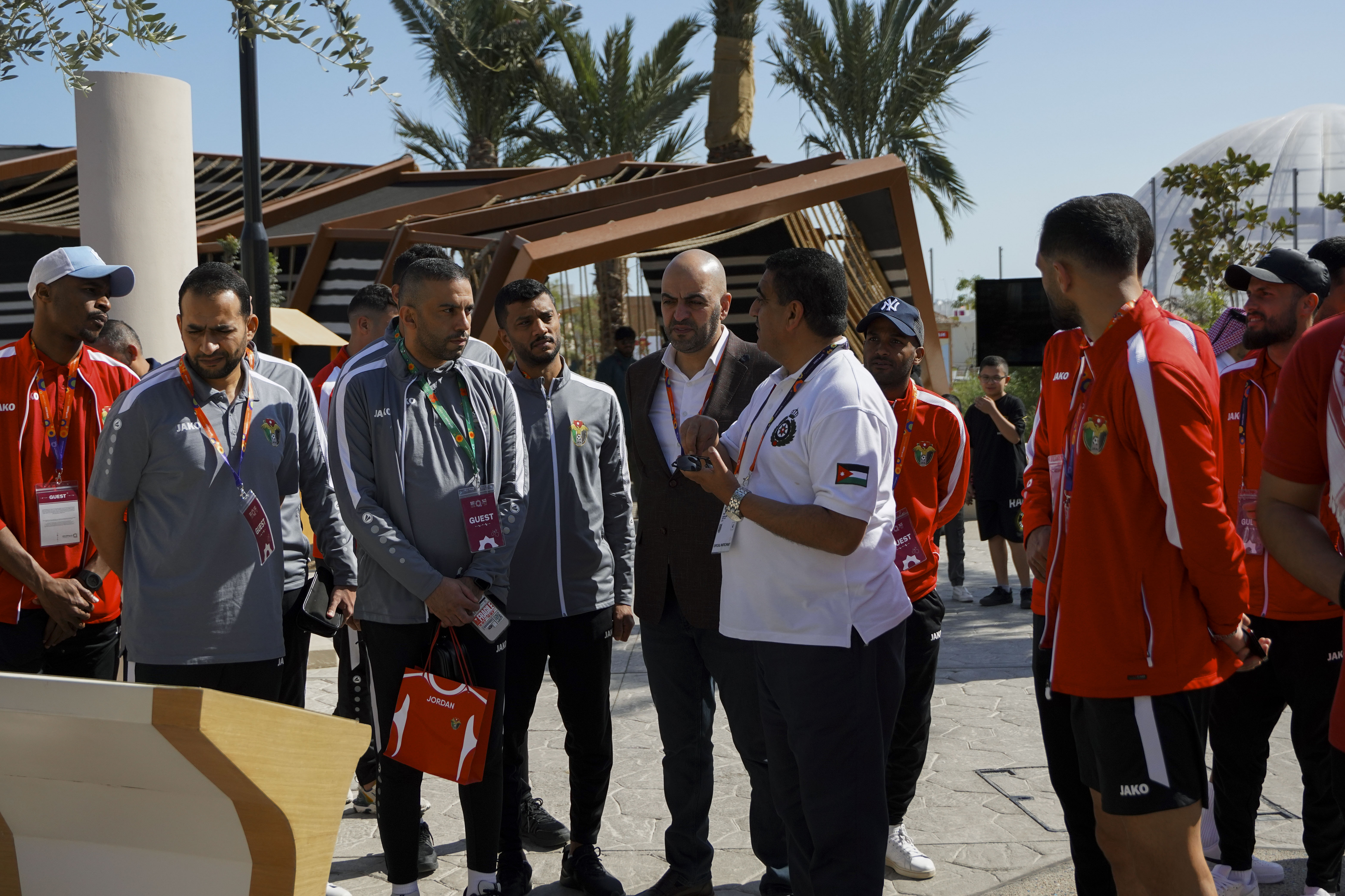 Madar Al-Saa Images 0.8533286344208941