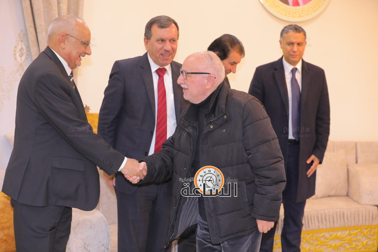 Madar Al-Saa Images 0.03622608536739147