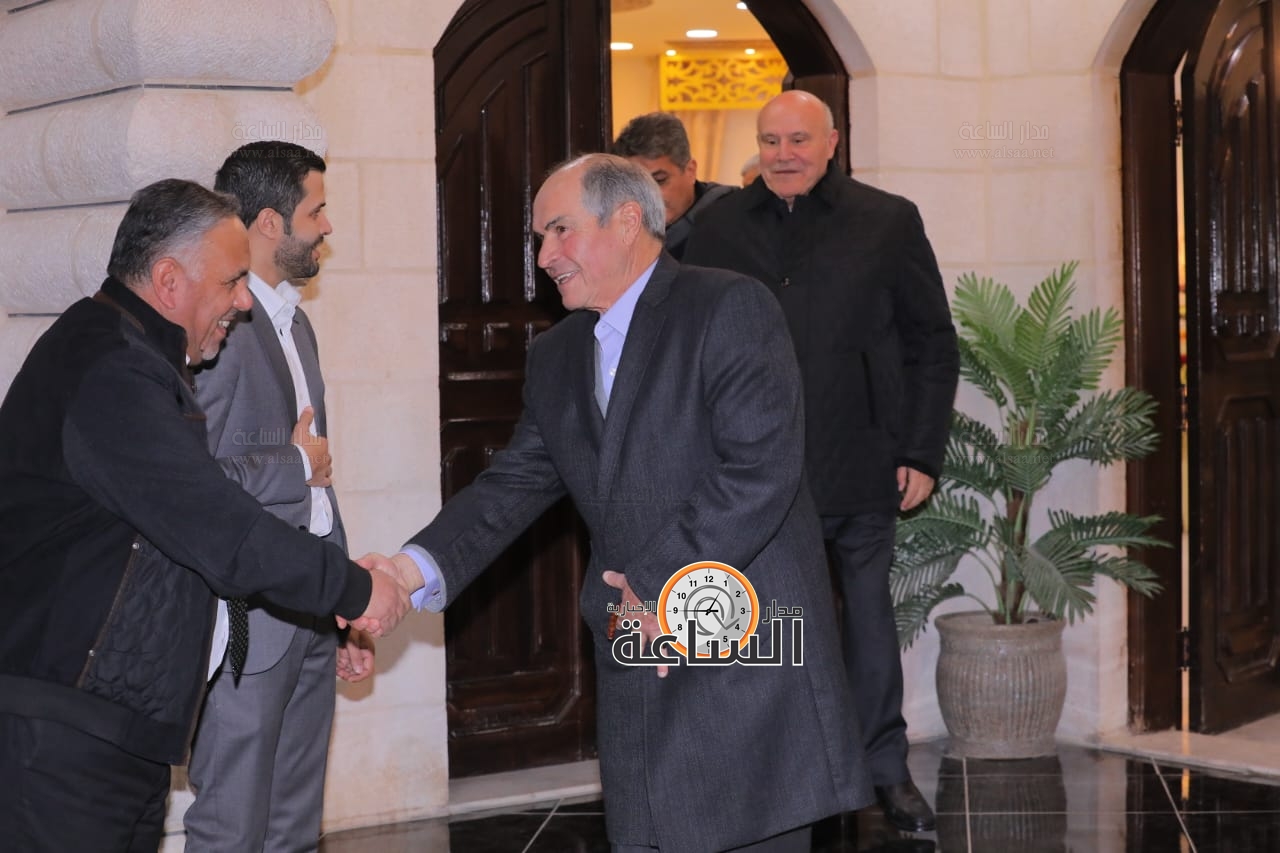 Madar Al-Saa Images 0.8384229392314899