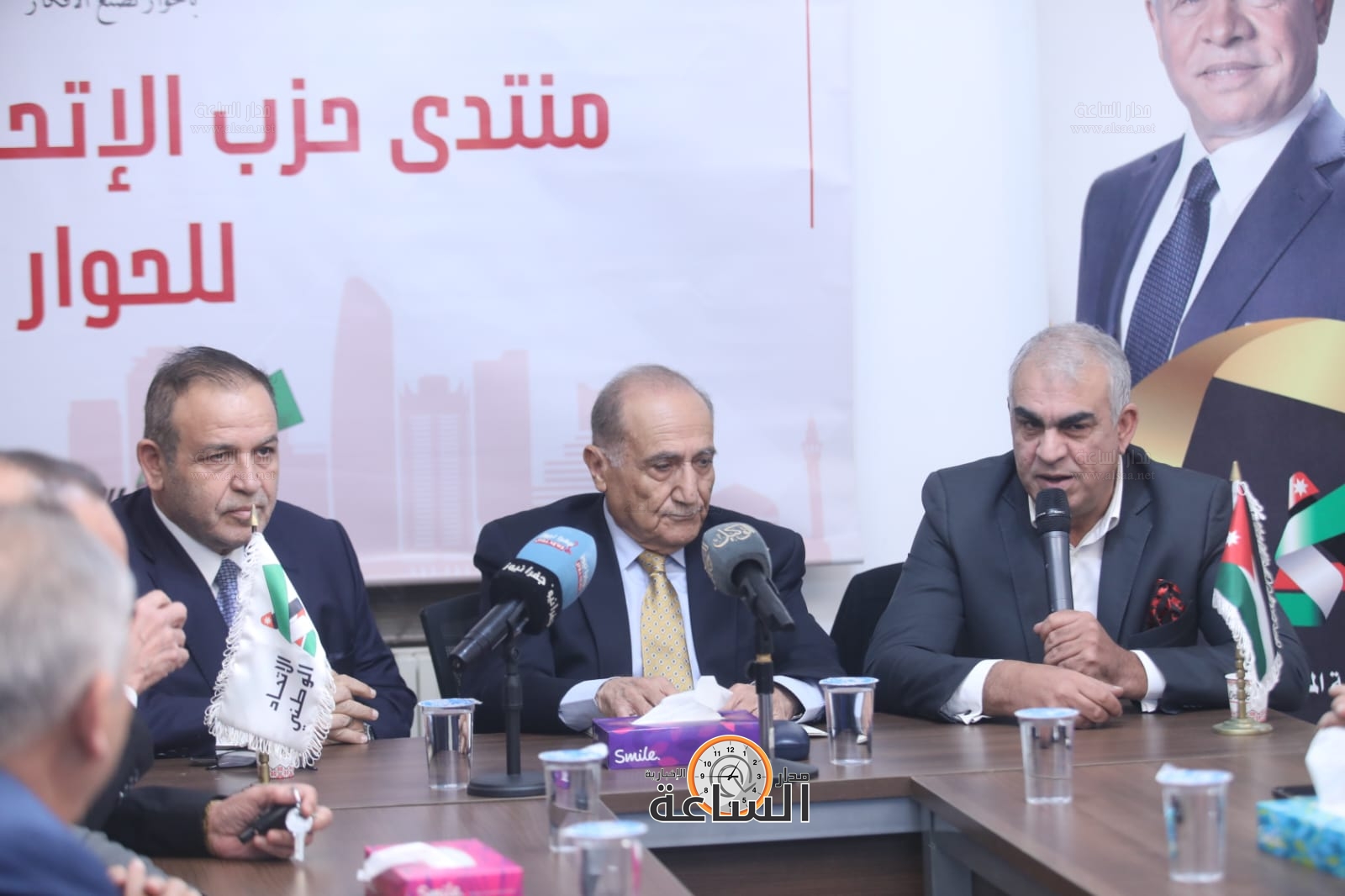 Madar Al-Saa Images 0.15854310532571492