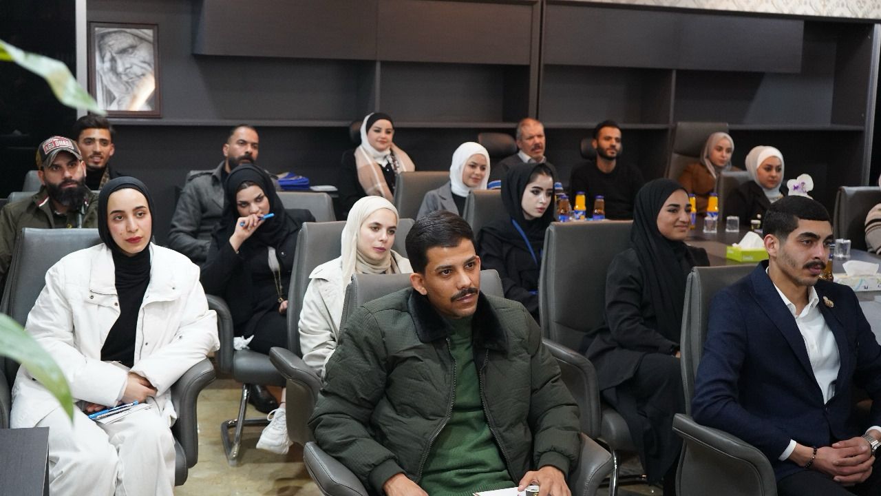 Madar Al-Saa Images 0.5488849637231785